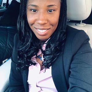 Meet your Posher, Carrie